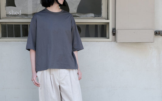 スムース生地のハーフスリーブTシャツ