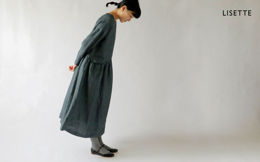 カシミヤニットがあたたかいワンピース