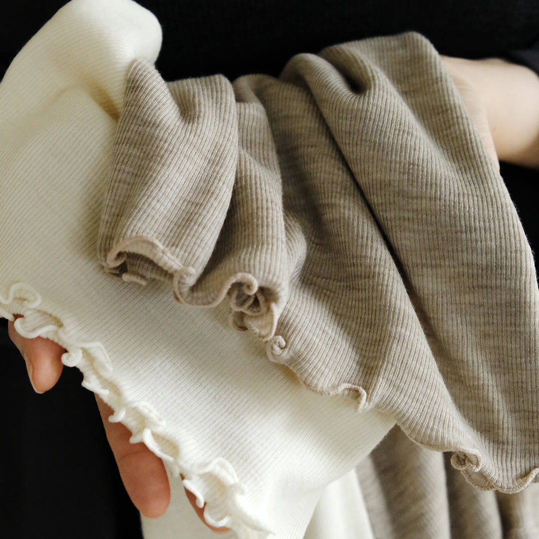 me.／merino washable wool タートルネック
