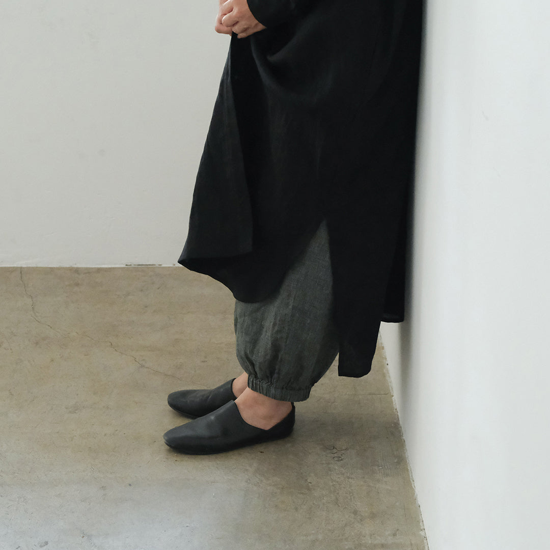 SALUÉ／バンドカラー長袖シャツドレス／ミッドウェイトリネン