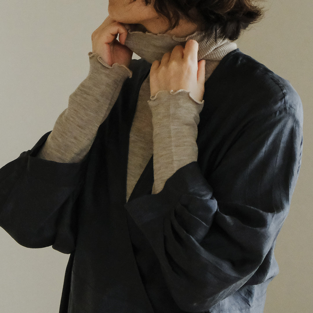 me.／merino washable wool タートルネック