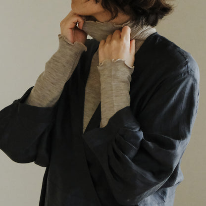 me.／merino washable wool タートルネック