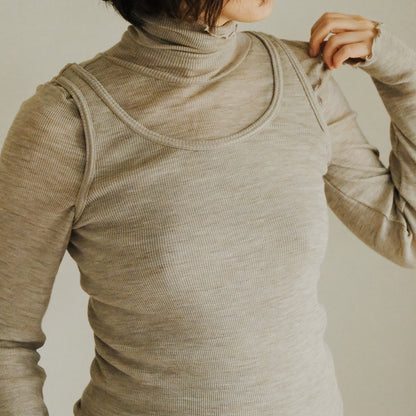 me.／merino washable wool タートルネック