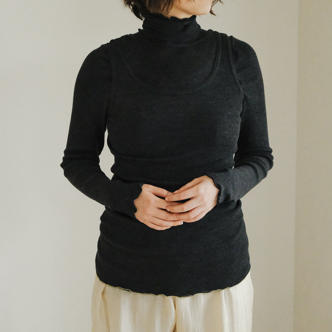 me.／merino washable wool タートルネック
