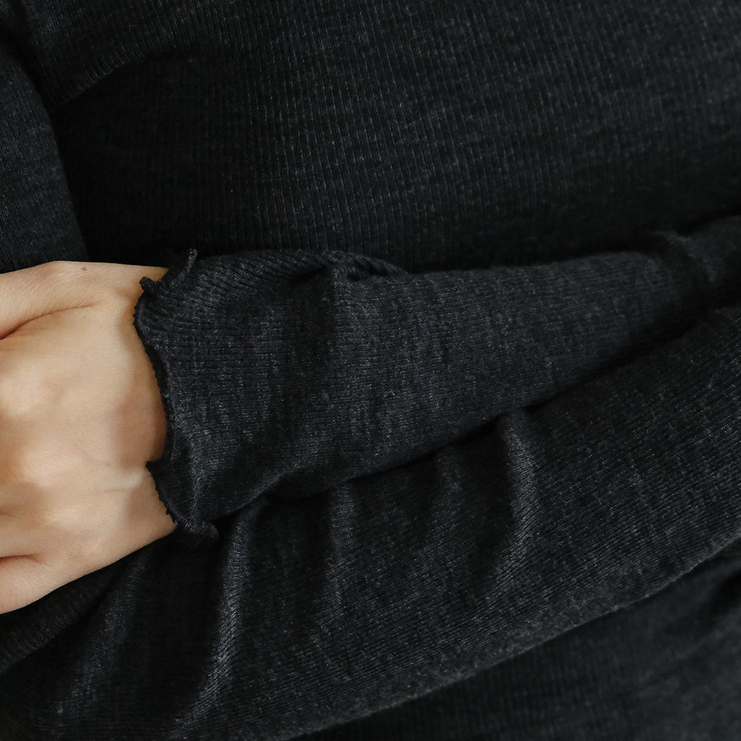 me.／merino washable wool タートルネック