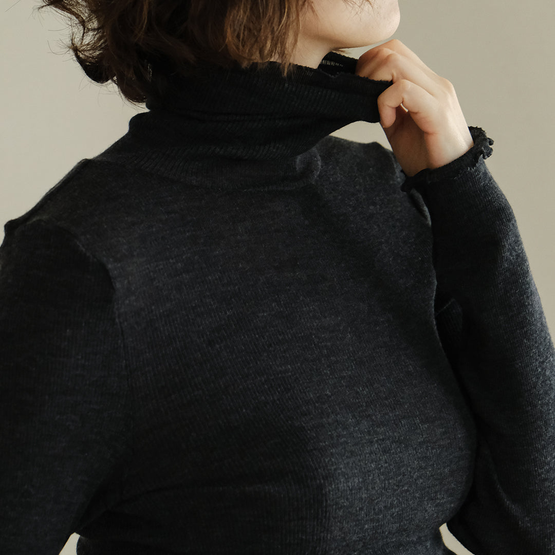 me.／merino washable wool タートルネック