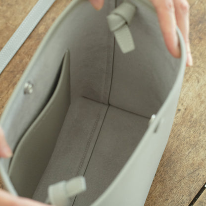 STUDIO LA CAUSE／【受注商品】包みホックショルダーBG129 EM