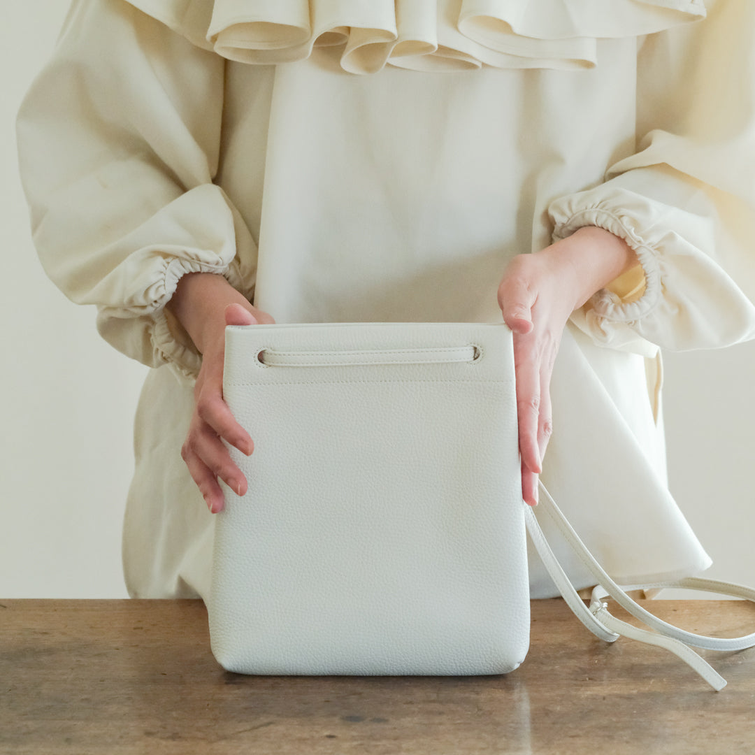 STUDIO LA CAUSE／【受注商品】タテ型サコッシュBG127 EM