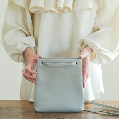 STUDIO LA CAUSE／【受注商品】タテ型サコッシュBG127 EM