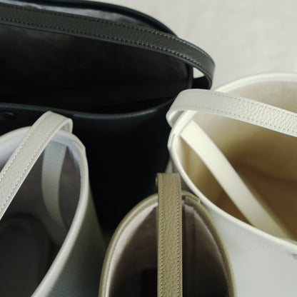 STUDIO LA CAUSE／【受注商品】包みホックショルダーBG129 EM
