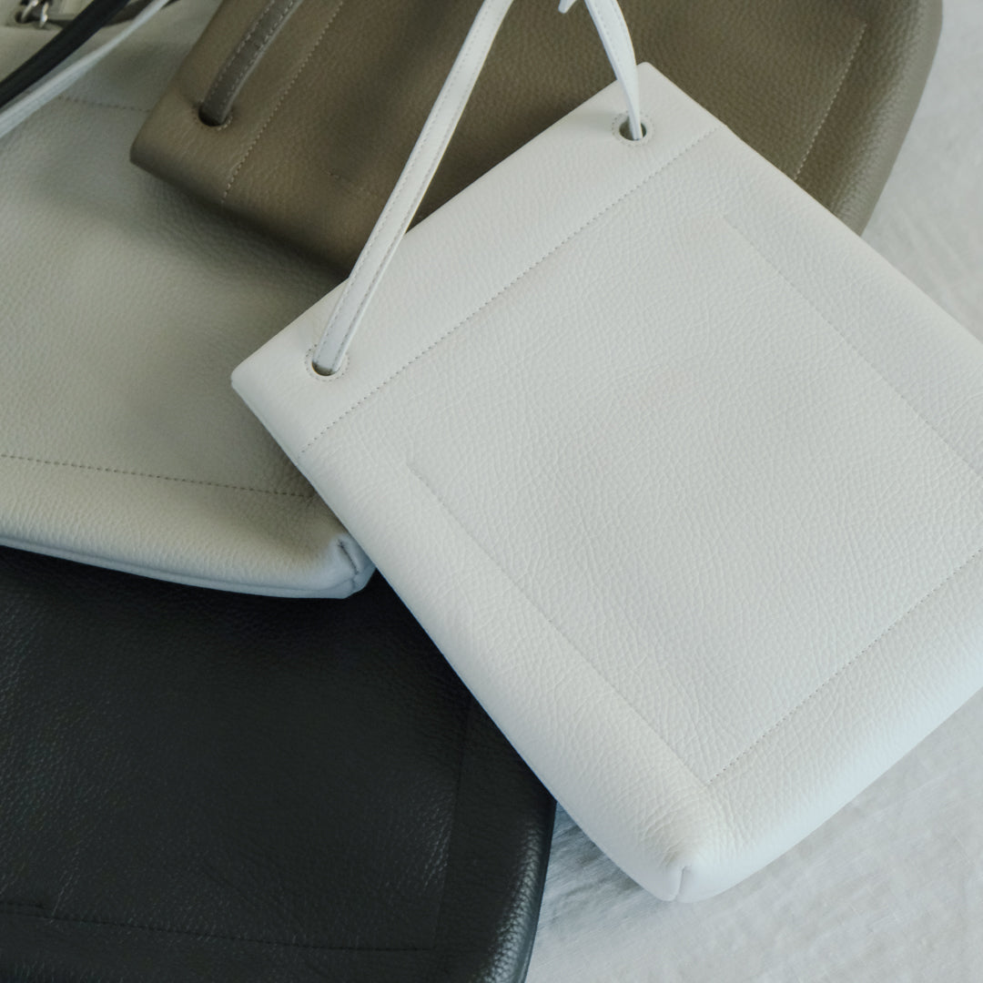 STUDIO LA CAUSE／【受注商品】タテ型サコッシュBG127 EM