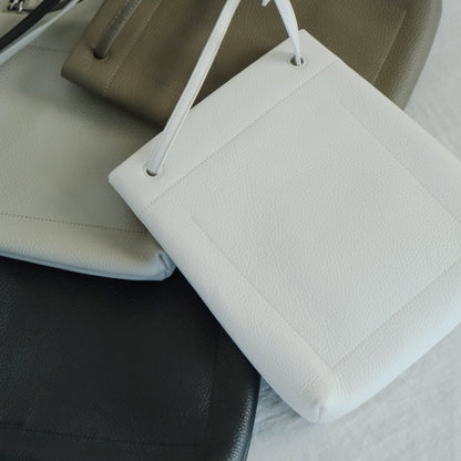 STUDIO LA CAUSE／【受注商品】タテ型サコッシュBG127 EM