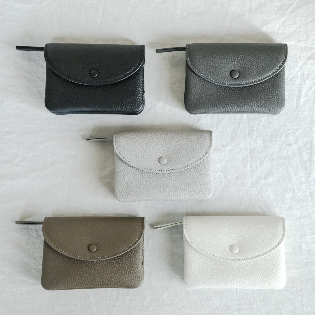 STUDIO LA CAUSE／【受注商品】内縫いフラップ財布（M）WA071B M EM