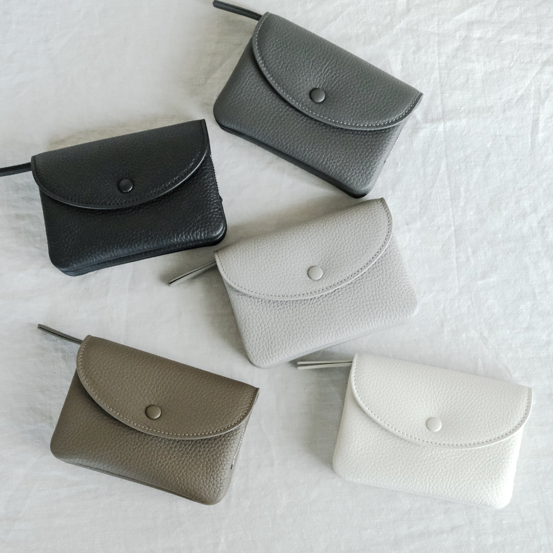STUDIO LA CAUSE／【受注商品】内縫いフラップ財布（M）WA071B M EM
