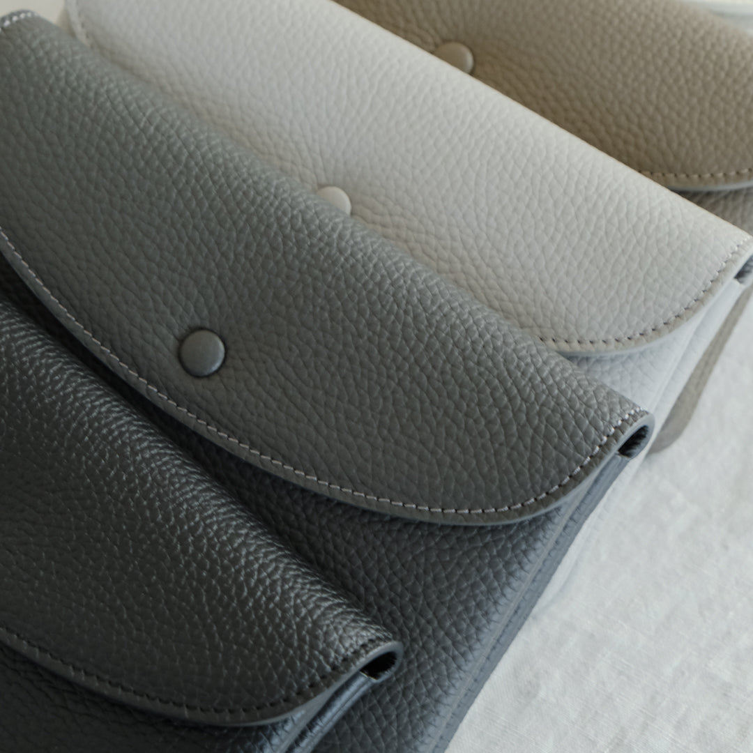 STUDIO LA CAUSE／【受注商品】内縫いフラップ財布（ L）WA078L EM