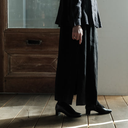 AUTTAA／Soft low cut pumps black