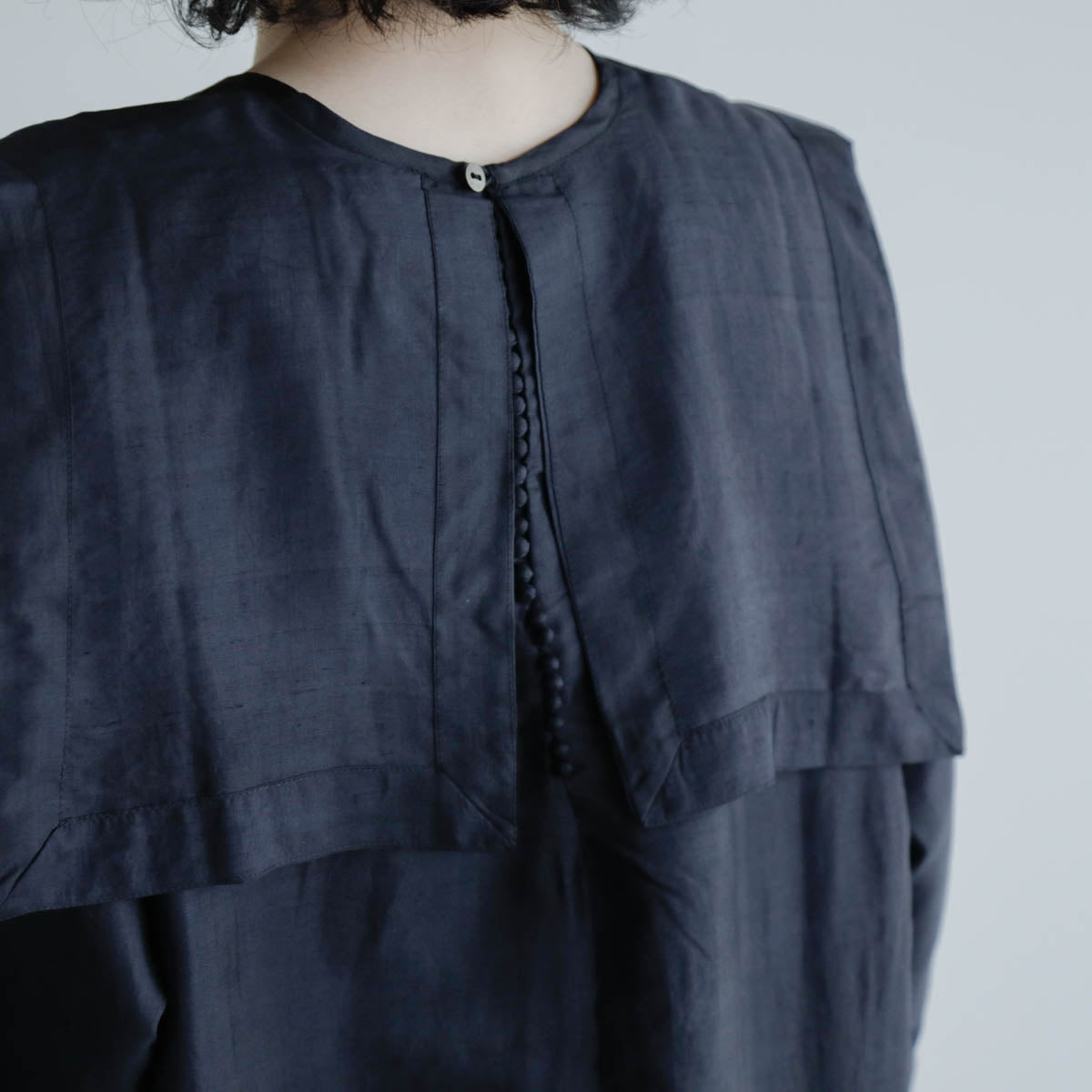 BUNON／Back Button Sailor Blouse（BN4034）