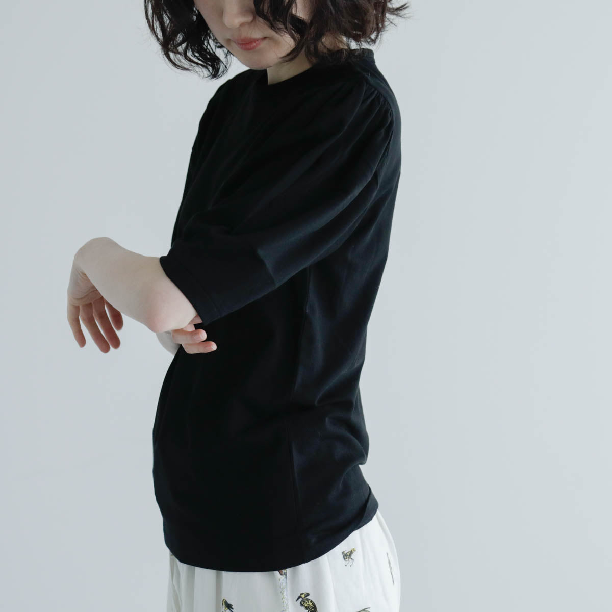 Shida／Puff sleeve t-shirt
