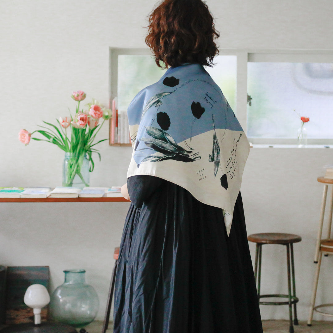 vent de moe／スカーフ black tulip blue