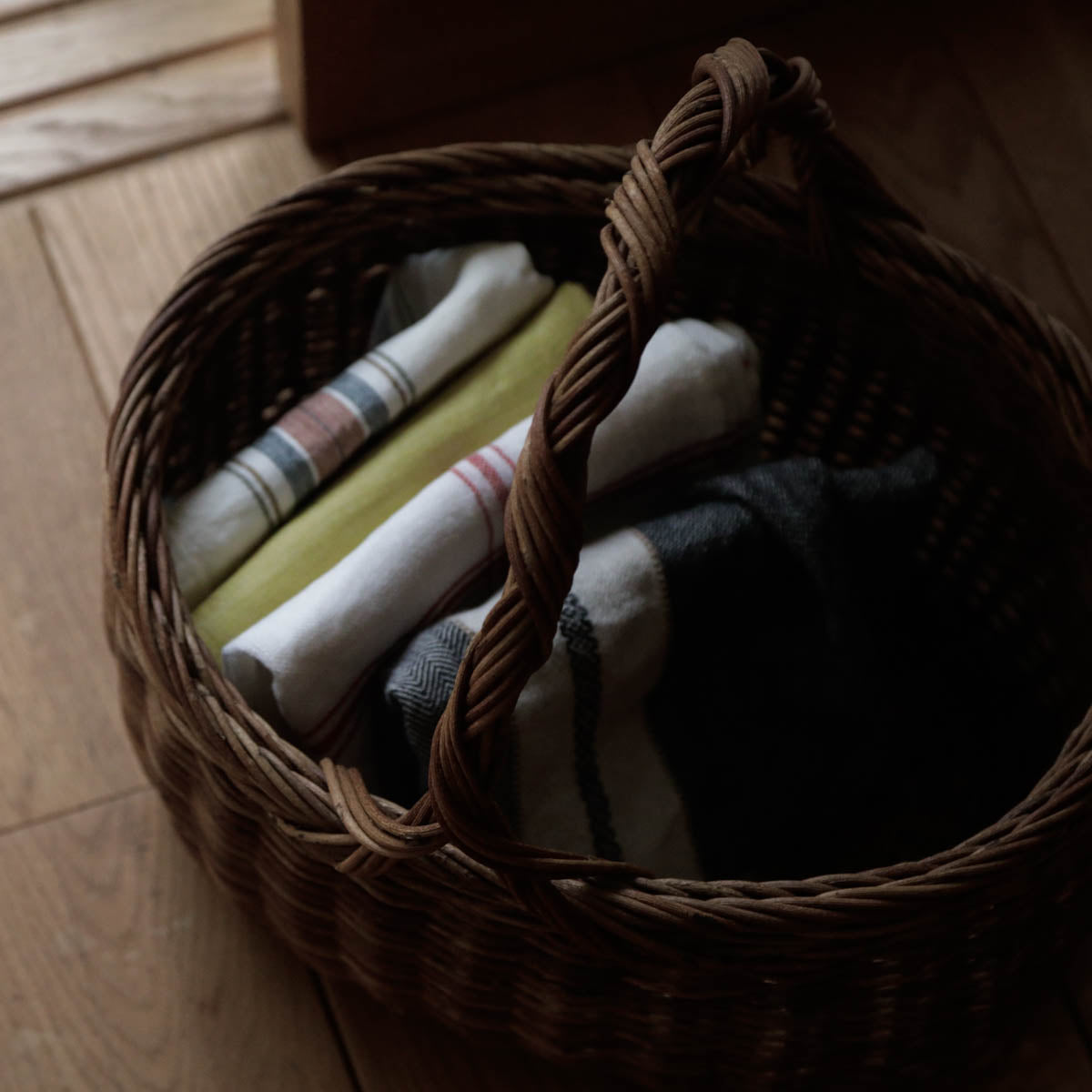 宮本工芸／【受注商品】あけびかご　りんごかご