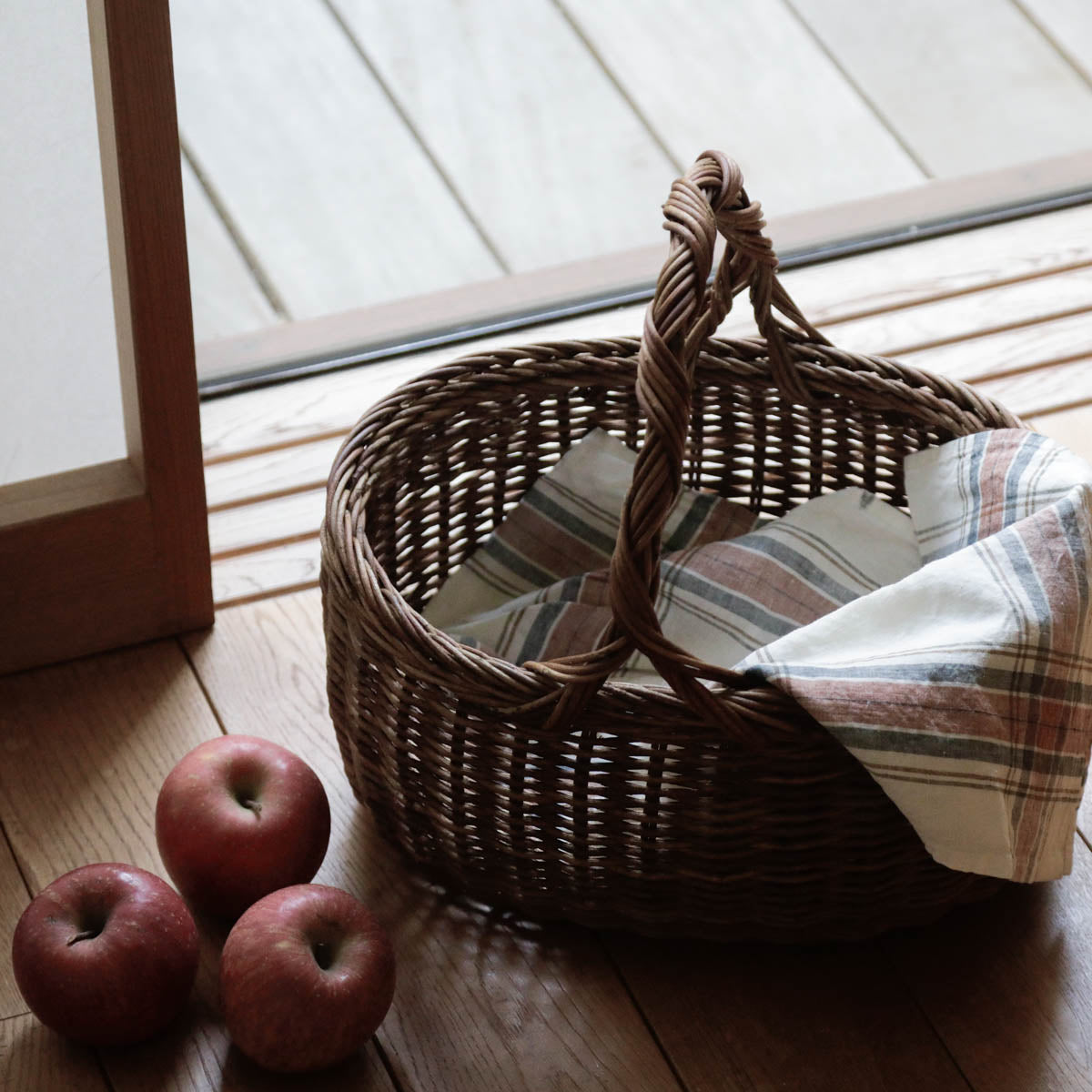 宮本工芸／【受注商品】あけびかご　りんごかご