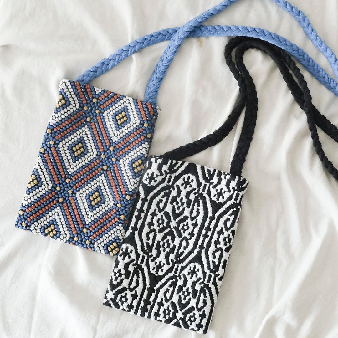 ANTOTE／BALAI PHONE POUCH