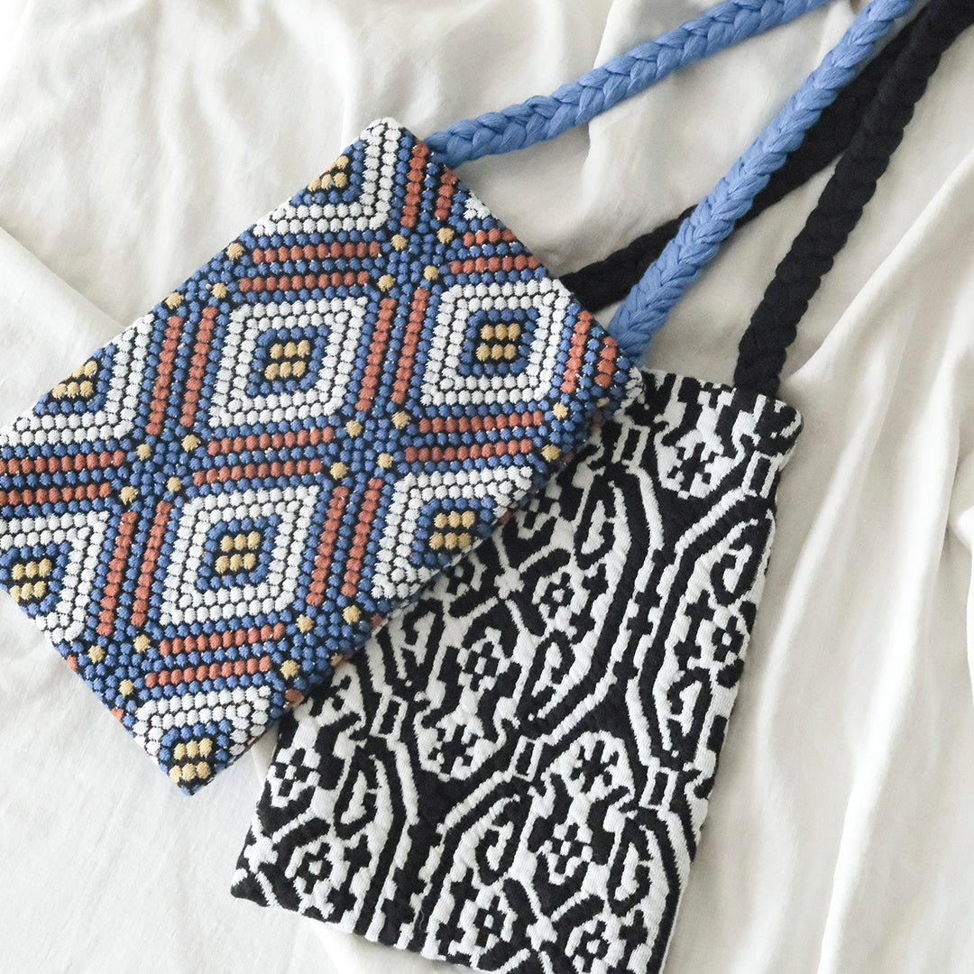 ANTOTE／BALAI PHONE POUCH