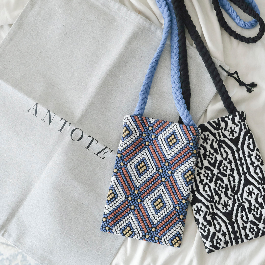 ANTOTE／BALAI PHONE POUCH
