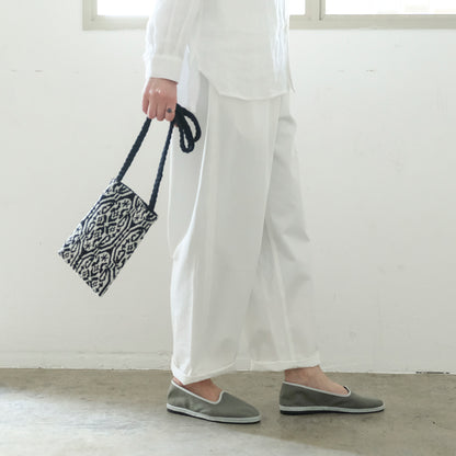 ANTOTE／BALAI PHONE POUCH