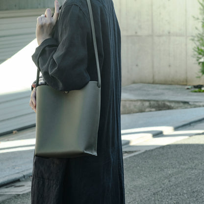 STUDIO LA CAUSE／【受注商品】包みホックショルダーBG129 EM