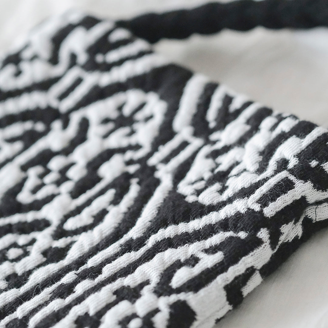 ANTOTE／BALAI PHONE POUCH