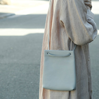 STUDIO LA CAUSE／【受注商品】タテ型サコッシュBG127 EM