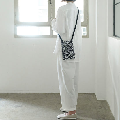 ANTOTE／BALAI PHONE POUCH