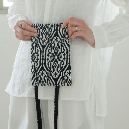 ANTOTE／BALAI PHONE POUCH