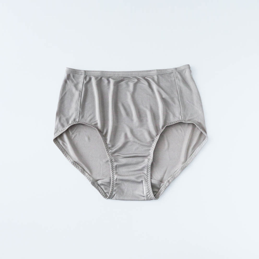 COCOONA SKINWEAR／マキシショーツ