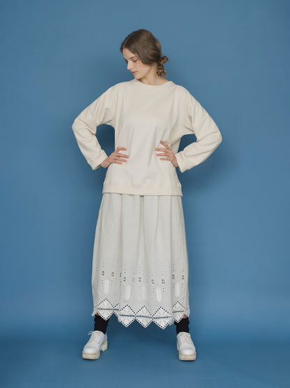 ▲2025SSカタログ掲載、スウェット：ヴィクトル