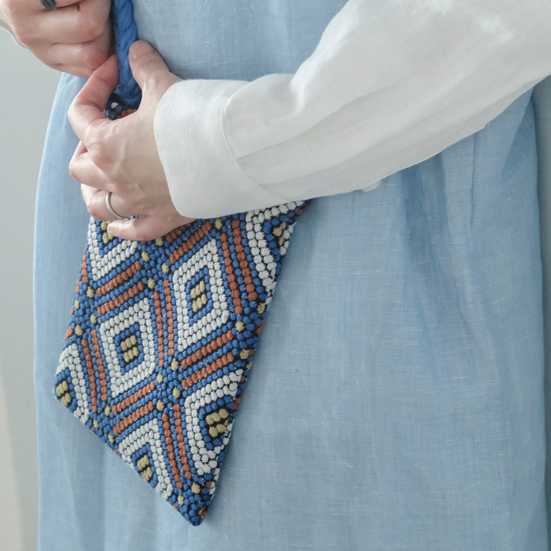 ANTOTE／BALAI PHONE POUCH