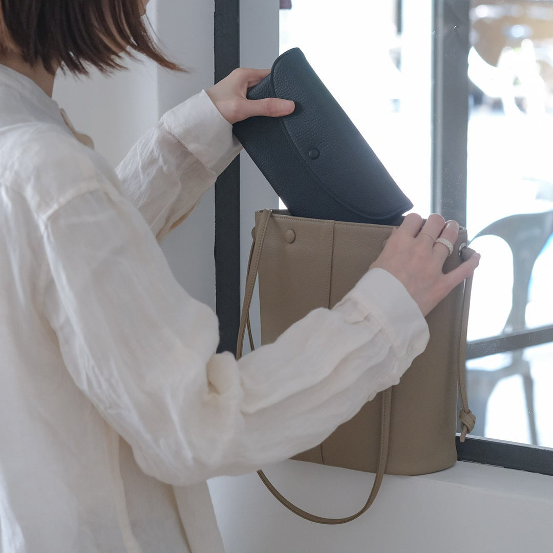 STUDIO LA CAUSE／【受注商品】内縫いフラップ財布（ L）WA078L EM