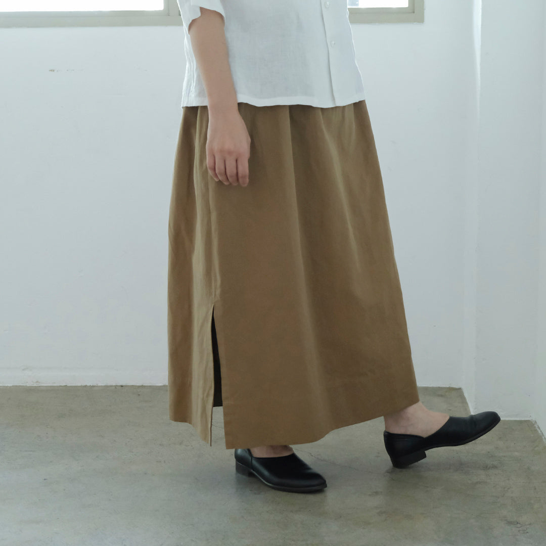 SALUÉ／ワンサイドスリットロングスカート／コットンリネン