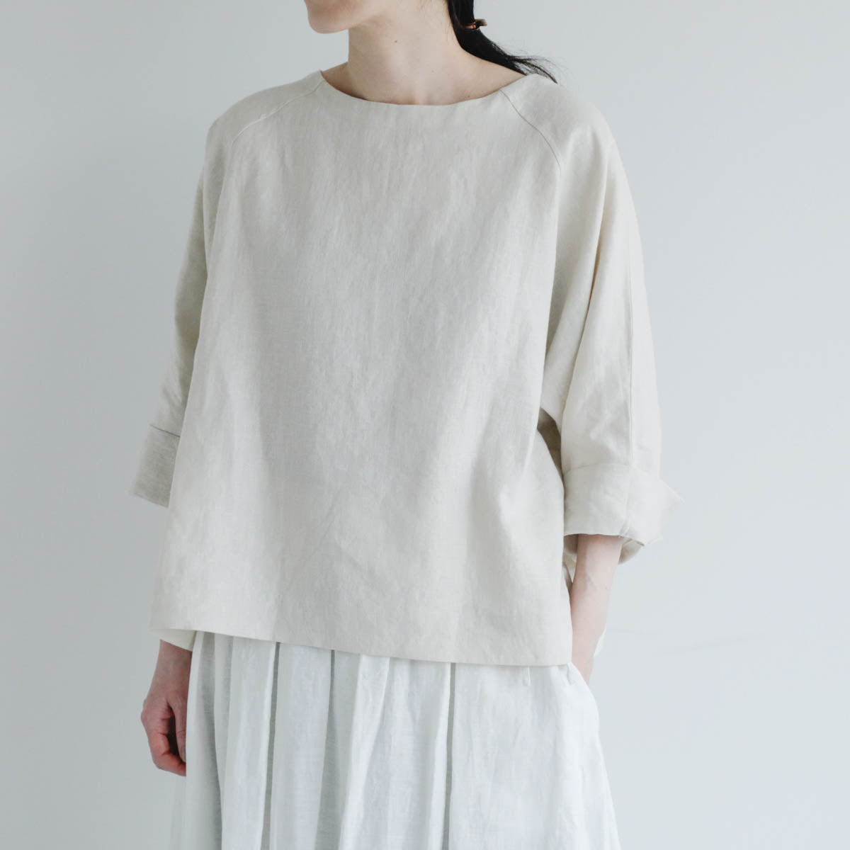 SALUÉ／【予約商品】ボートネックシャツ／リネン