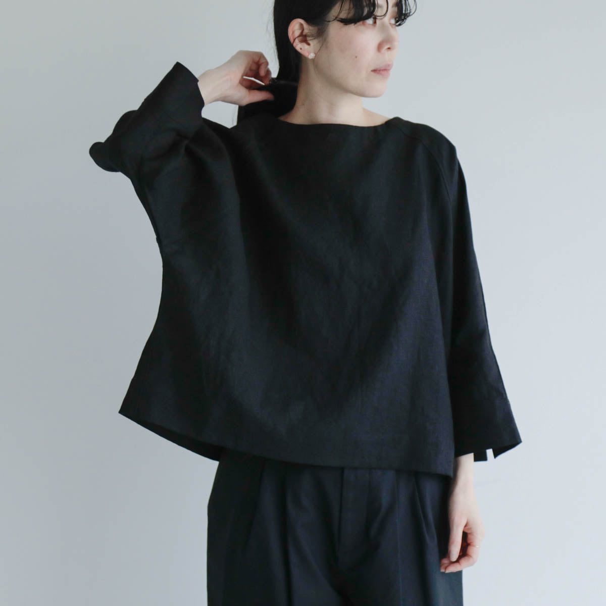 SALUÉ／【予約商品】ボートネックシャツ／リネン
