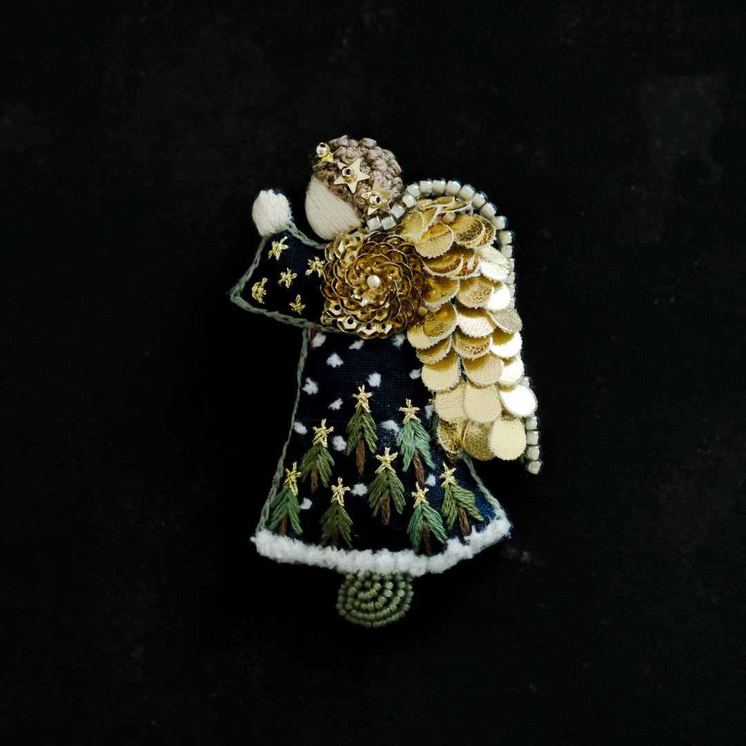 BOZZOLO／祈る天使 Brooch （A）
