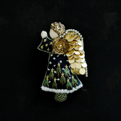 BOZZOLO／祈る天使 Brooch （A）
