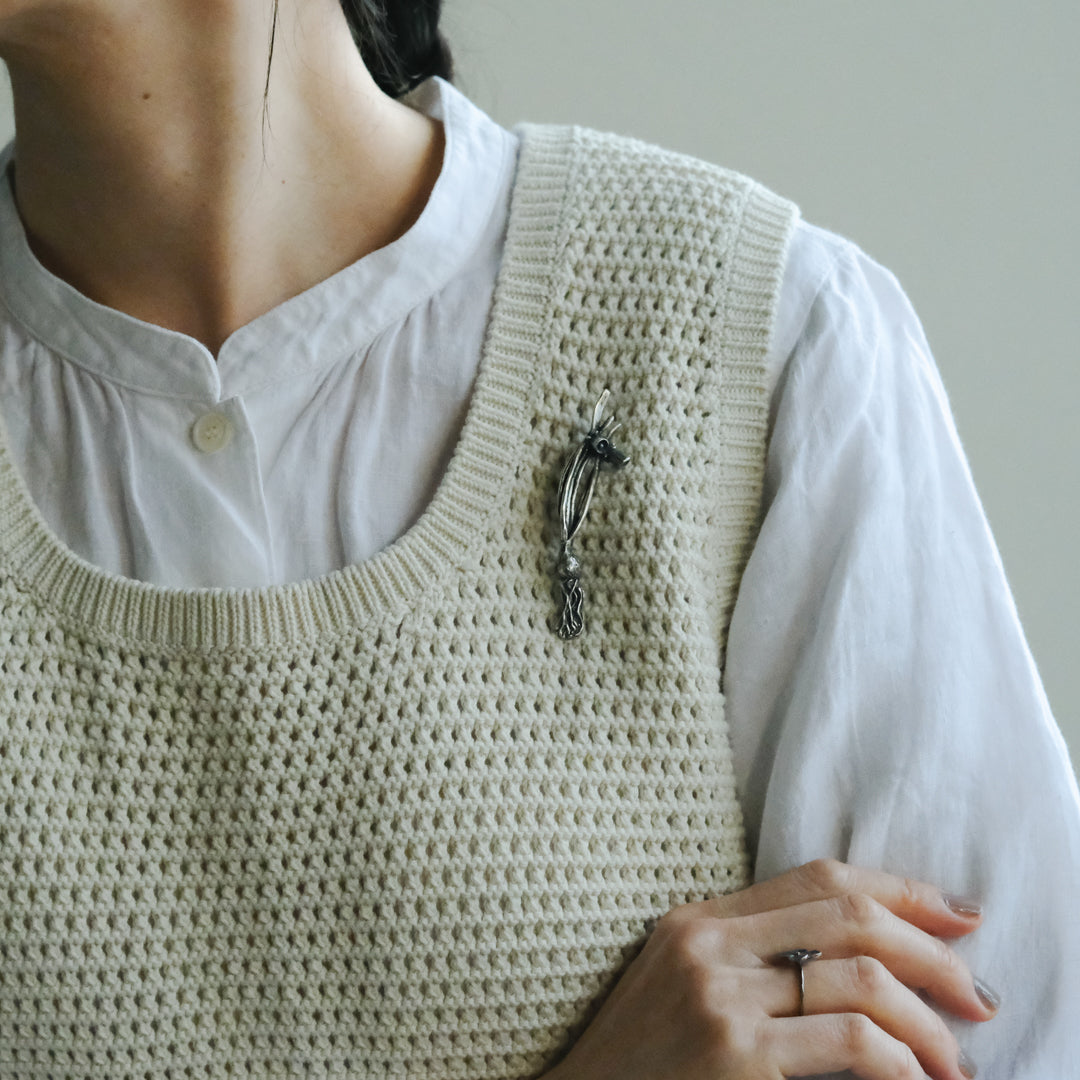 Furuhashi michiko／ペチコート水仙のブローチ
