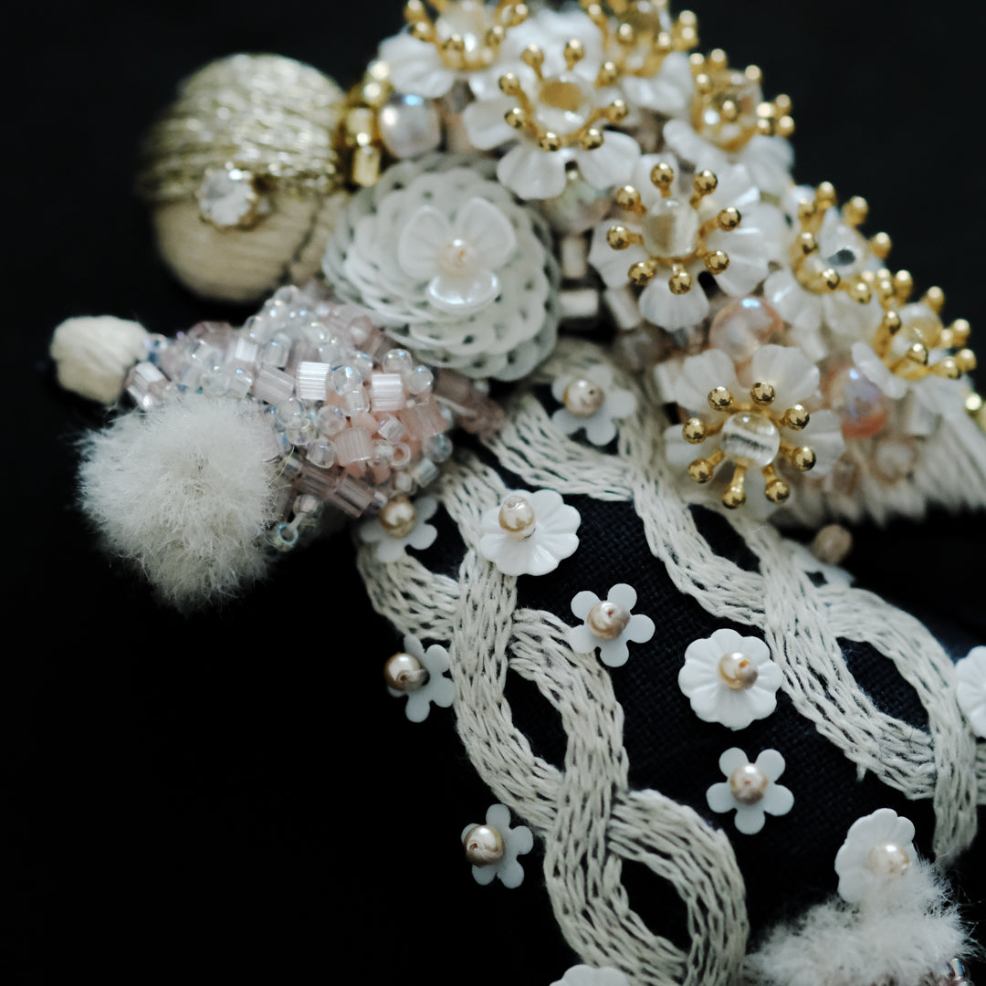 BOZZOLO／祈る天使 Brooch （D）