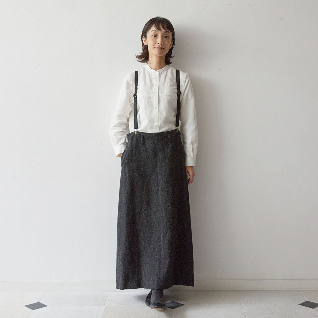 シャツ：ボドワン　スカート：ピエール（身長168cm）