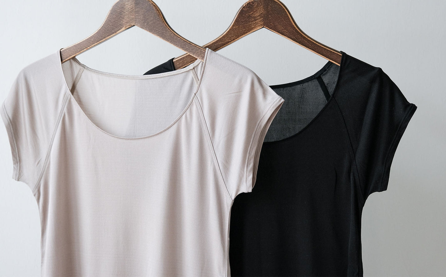 COCOONA SKINWEAR／フレンチスリーブトップ（スムース）