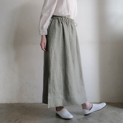 SALUÉ／ワンサイドスリットロングスカート／ヘリンボーンリネン