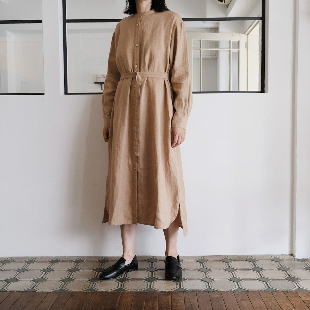 SALUÉ／バンドカラー長袖シャツドレス／ミッドウェイトリネン