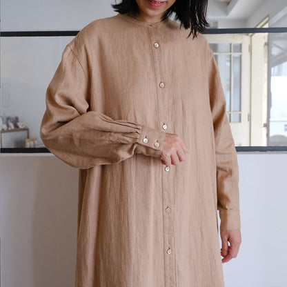 SALUÉ／バンドカラー長袖シャツドレス／ミッドウェイトリネン